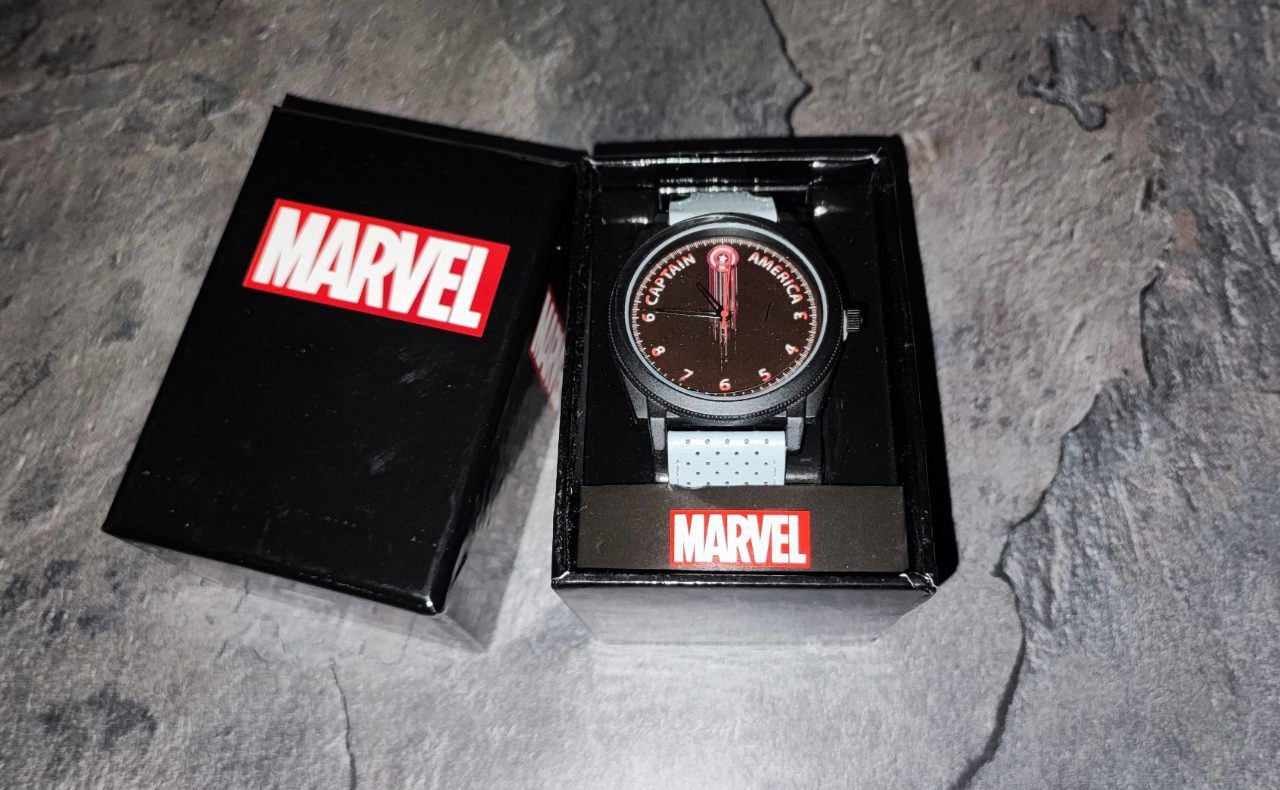 Marvel Captain America Shield Armbanduhr Marvel Studios - Neu OVP