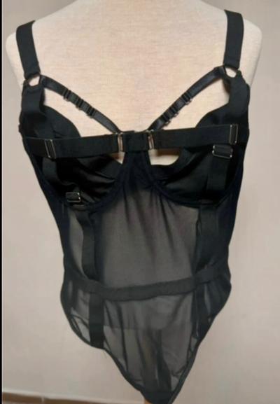 sehr schöner Body neu