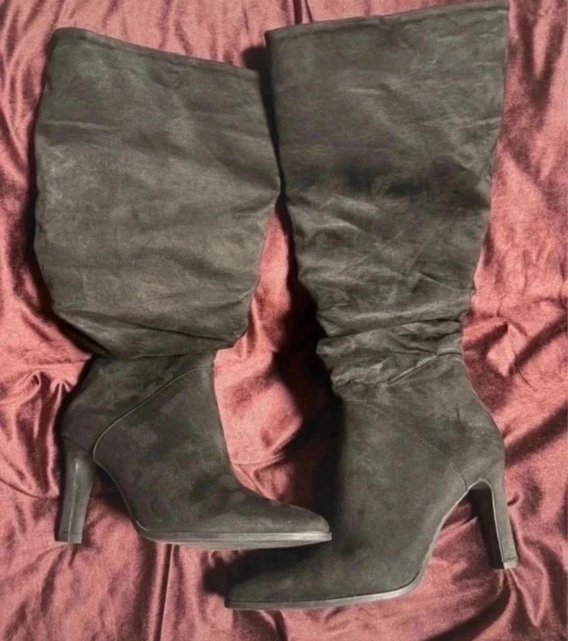 sehr schöne schwarze Stiefel in Wildlederoptik Marke Deichmann