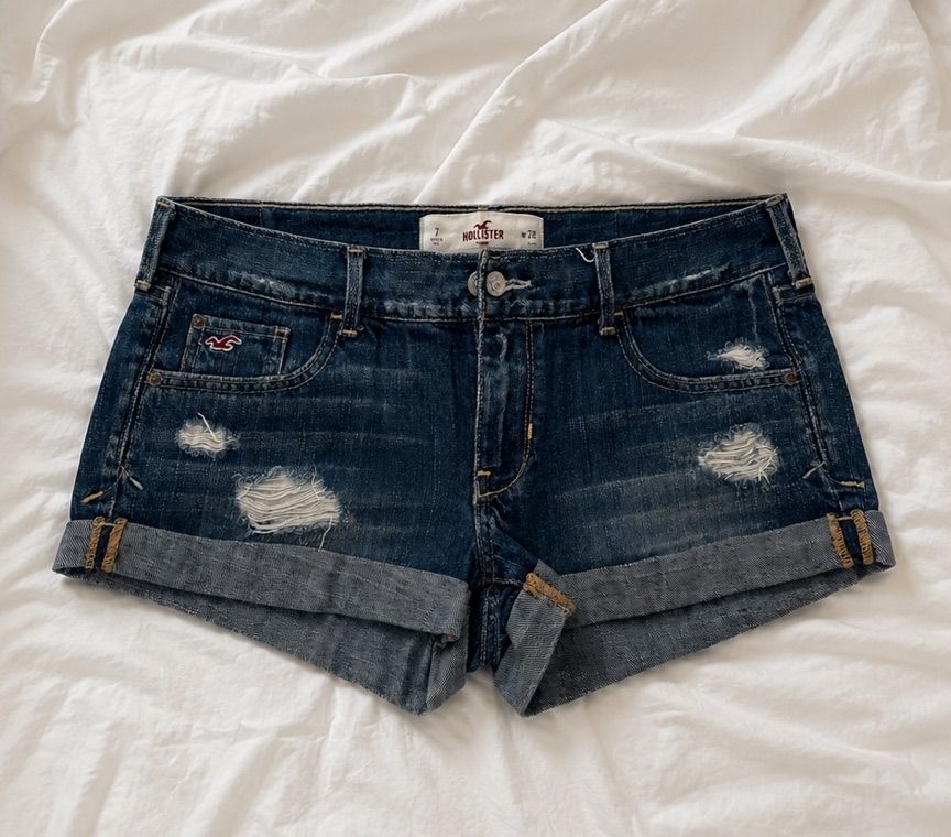 Hollister Y2K Hollister Vintage 2000s Low Waist Jeans Shorts im Distressed-Look hotpants Size M