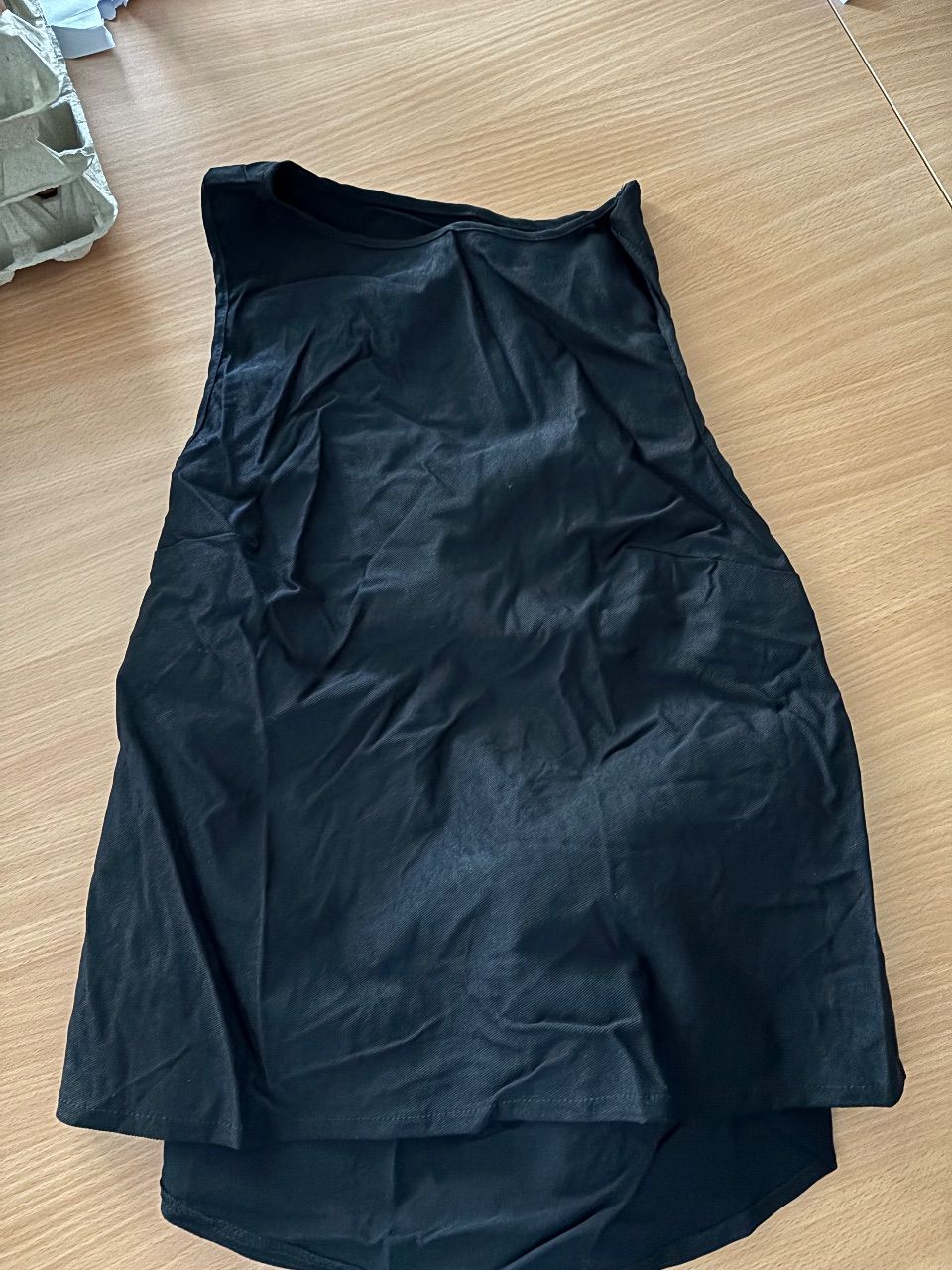 Shein Schwarzes Rückenfreies Oberteil  Size XXL