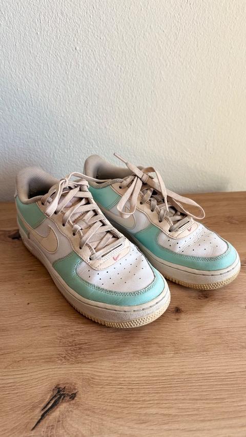 Nike Nike Air Force 1 Low Emerald Rise Grave Ice Gr. 38.5 Size 38