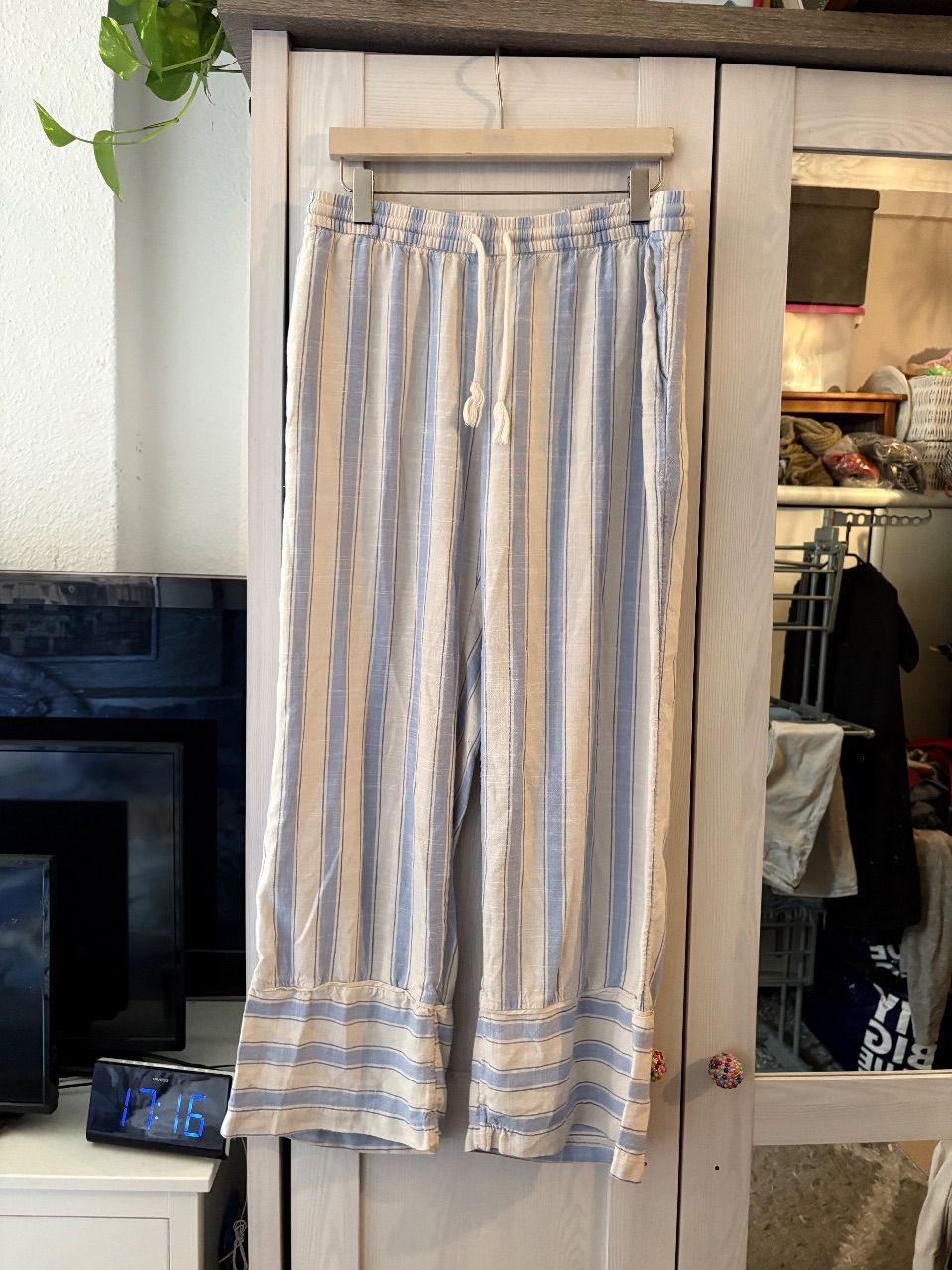 H&M H&M Divided schicke damen stoffhose / strandhose gr. l – blau-weiß gestreift