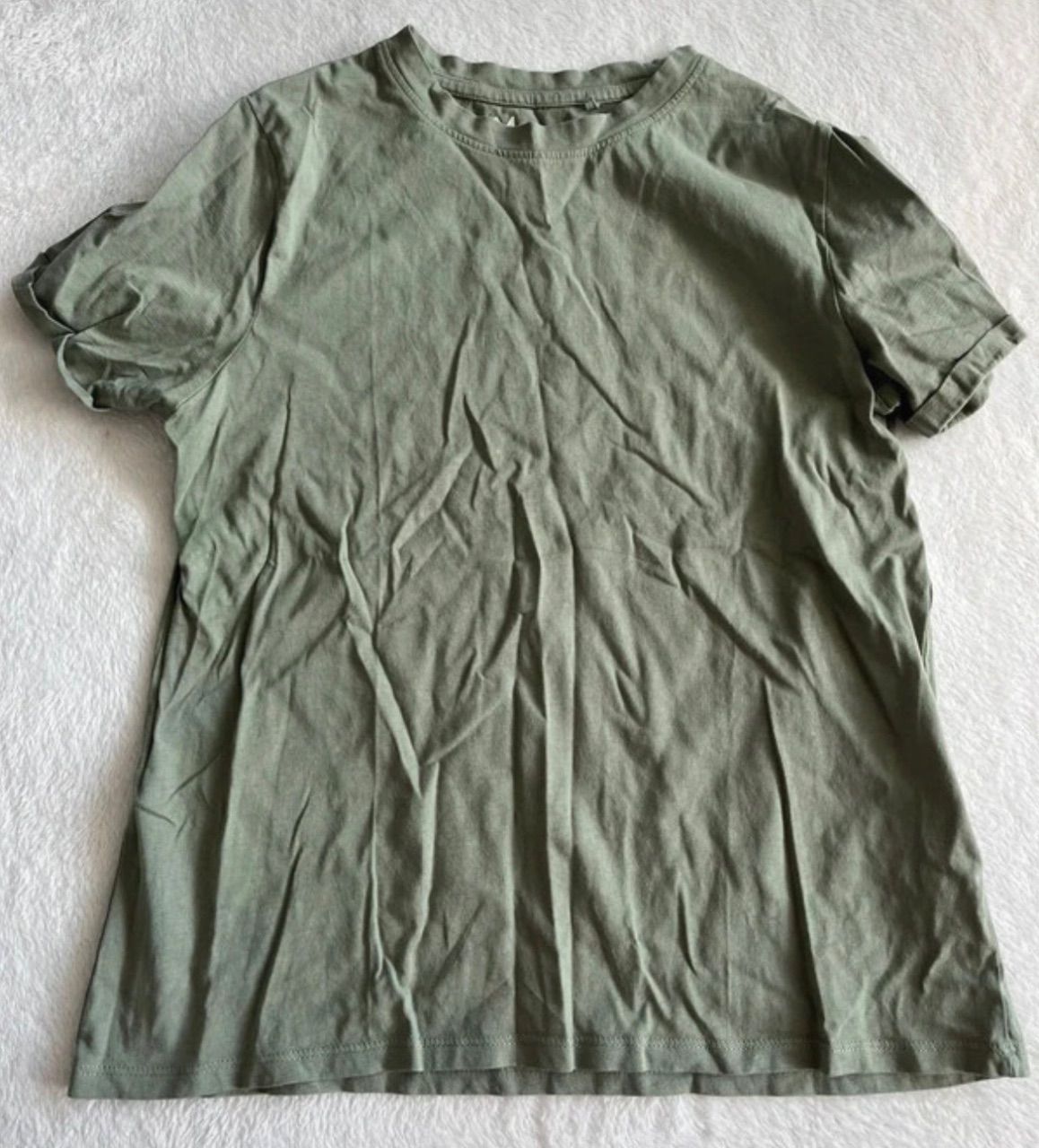 New Yorker Basic T-shirt in Khaki/Olivgrün Size M