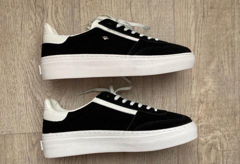 BK Knights Schwarze samt Sneaker Size 41