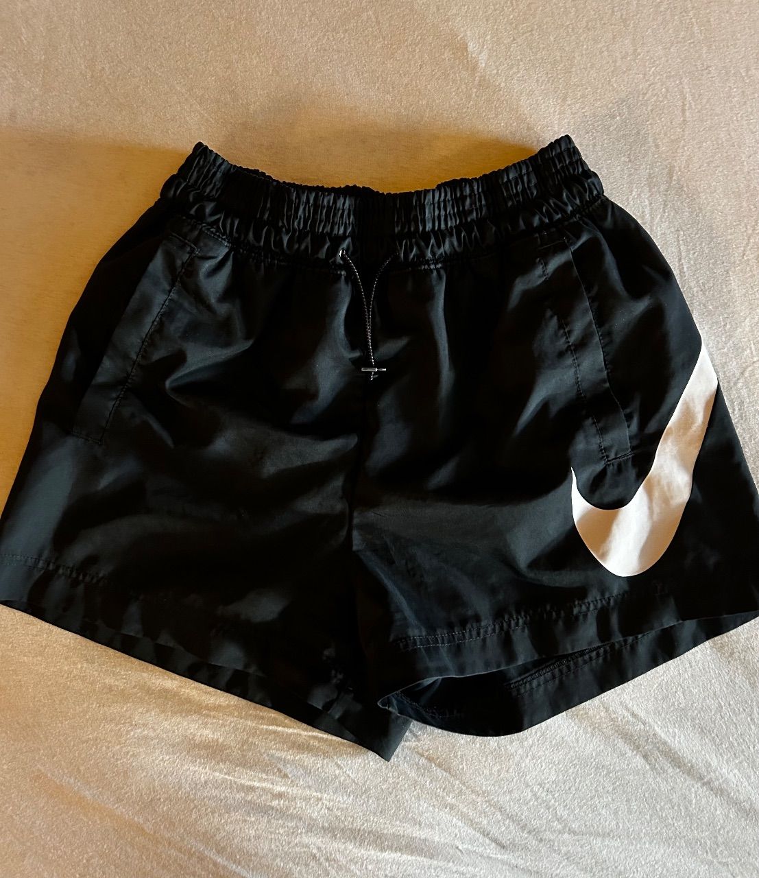 Nike Nike Shorts schwarz – Größe S Size S
