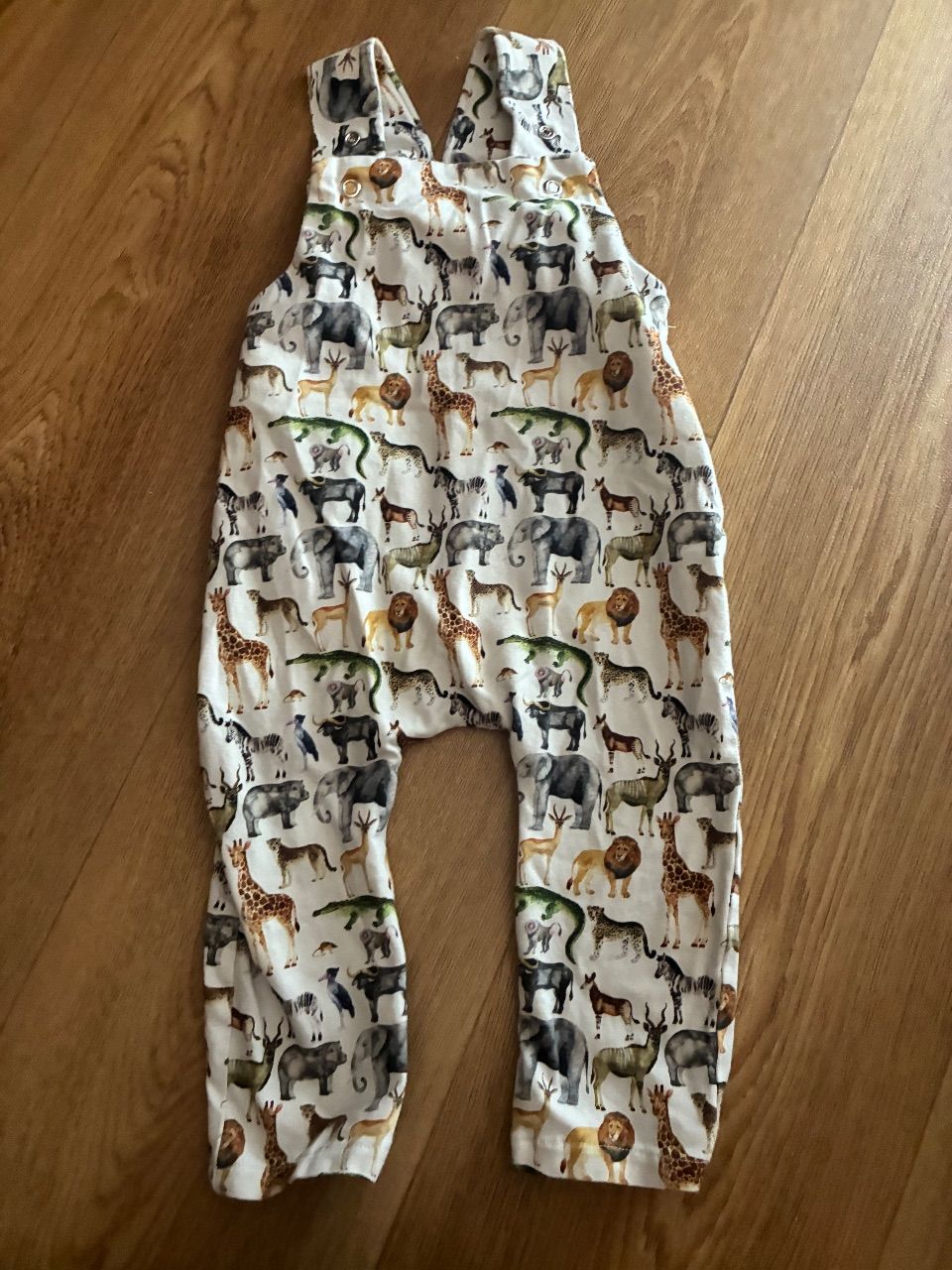 Zwergentracht  Zwergentracht Handmade Latzhose Größe 68/74