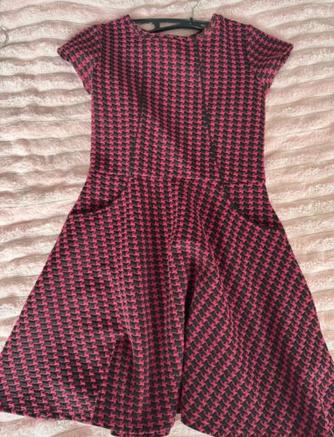 C&A Rot Schwarz Kariertes Kleid von C&A in Größe S Size S
