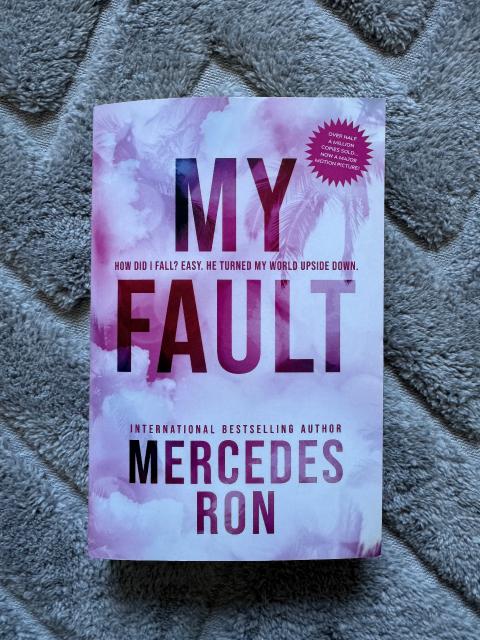 Bloom Books My Fault (Culpable) von Mercedes Ron – englische Ausgabe, Bloom Books