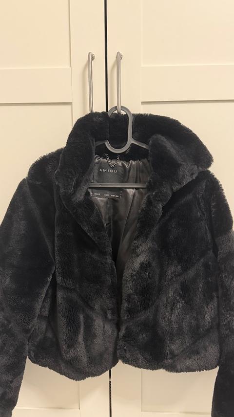 Amisu Felljacke schwarz Size M