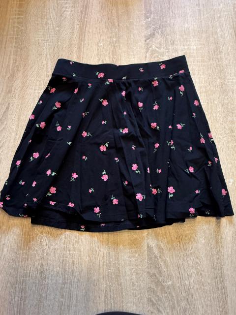 SHEIN Rock Size XL