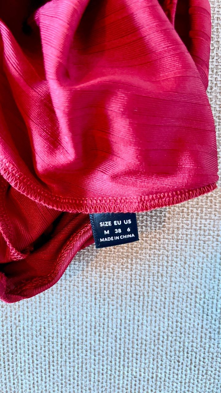 Sehen / rotes Top / Croptop Size M