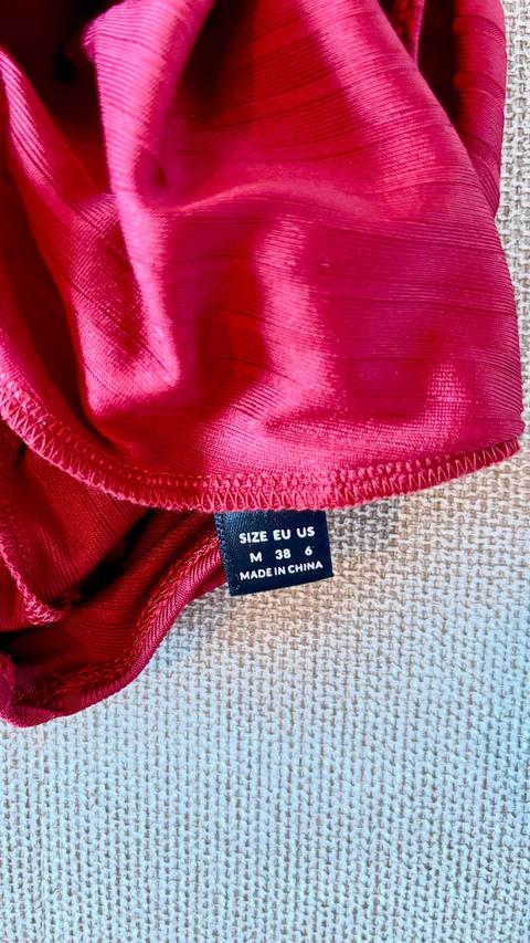 Sehen / rotes Top / Croptop Size M