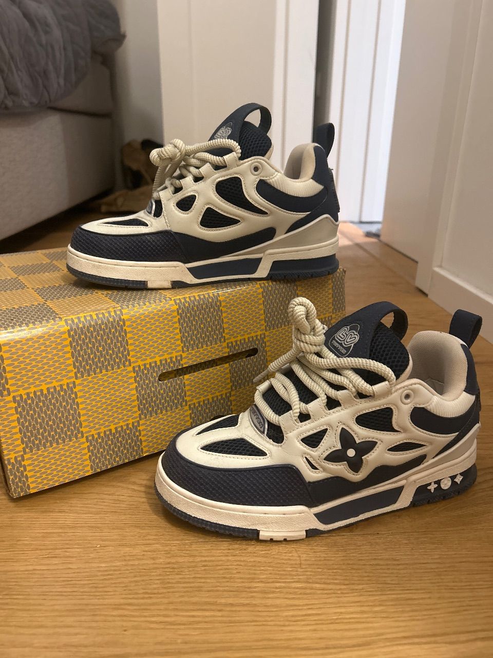 Ohne Marke LV Skate Size 40