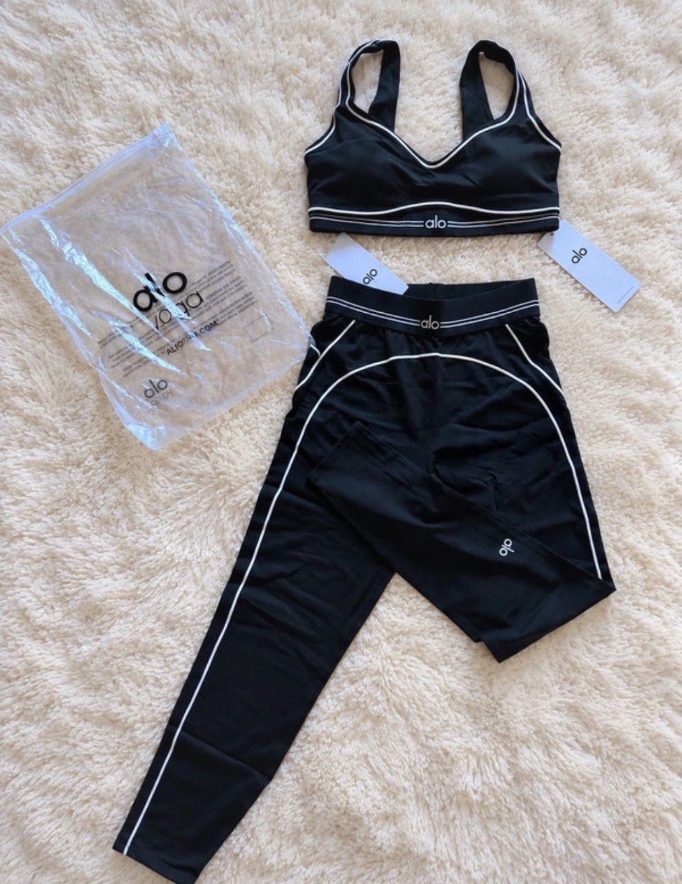 Alo Alo Yoga Set Sport-BH und Leggings schwarz neu mit Etikett Size S
