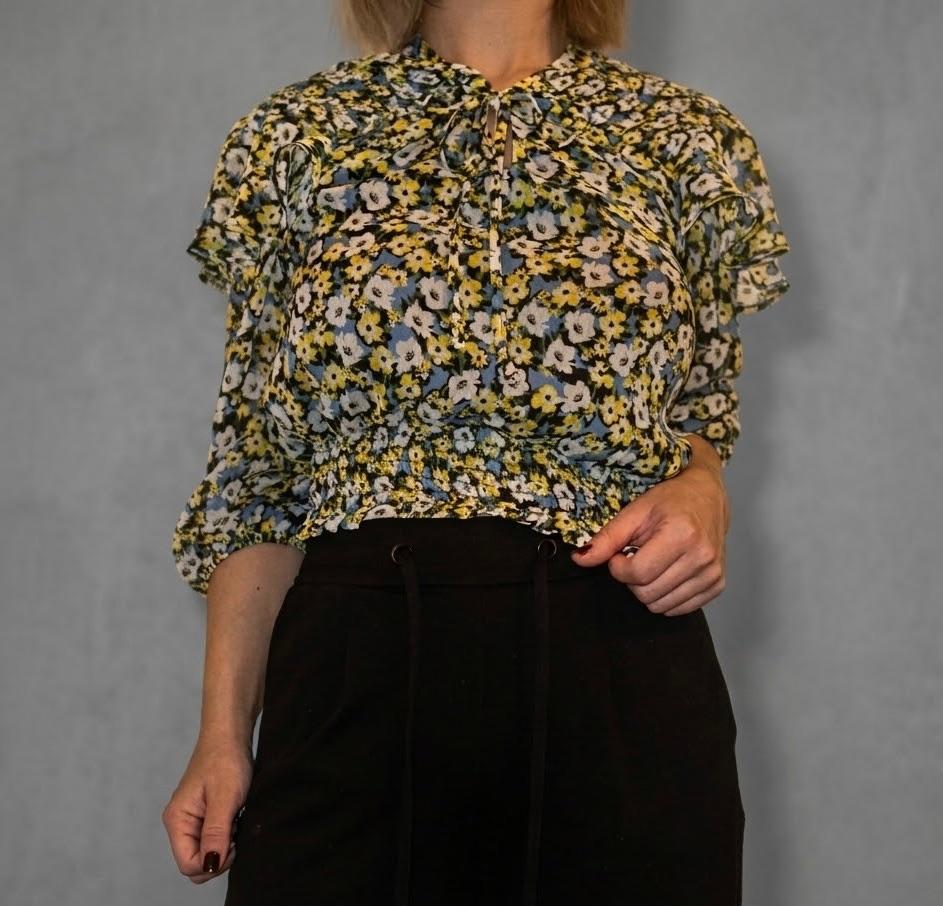 Blumenbluse von Bershka Größe S