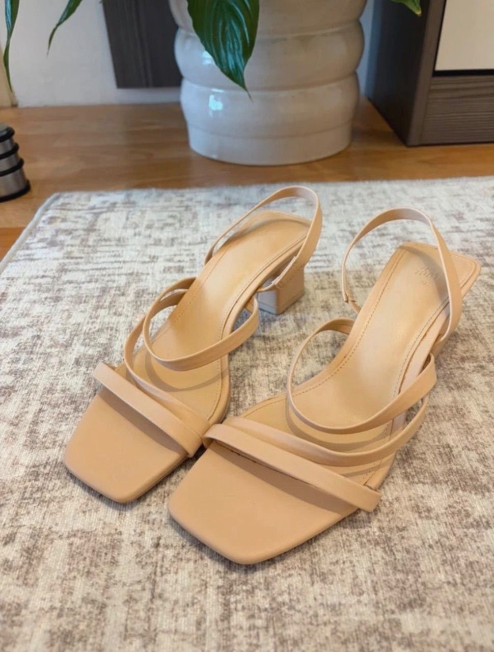 Beige Sandaletten von H&M Size 37