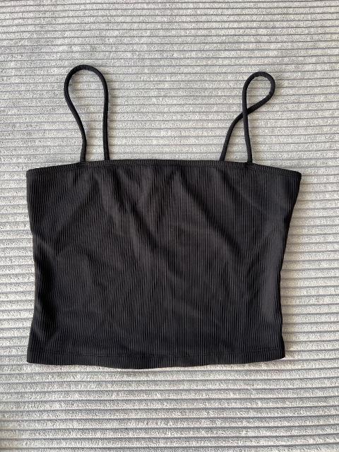 Ekouaer Schwarzes Basic Crop Top Size S