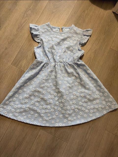 Amazon Kleidchen 122 Size 122