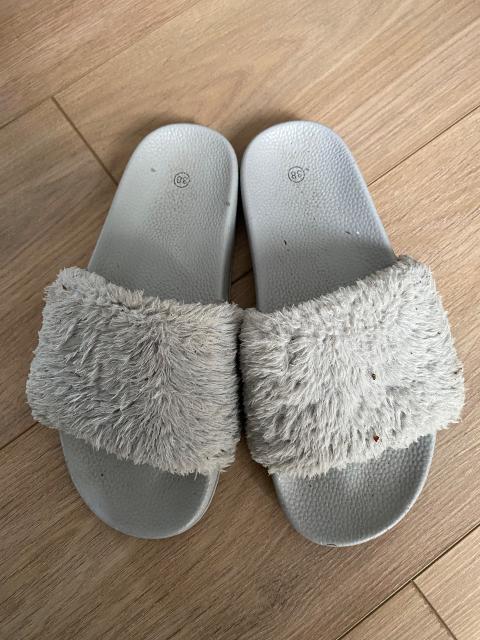 Ohne Marke Dreckige Schlappen grau Size 38