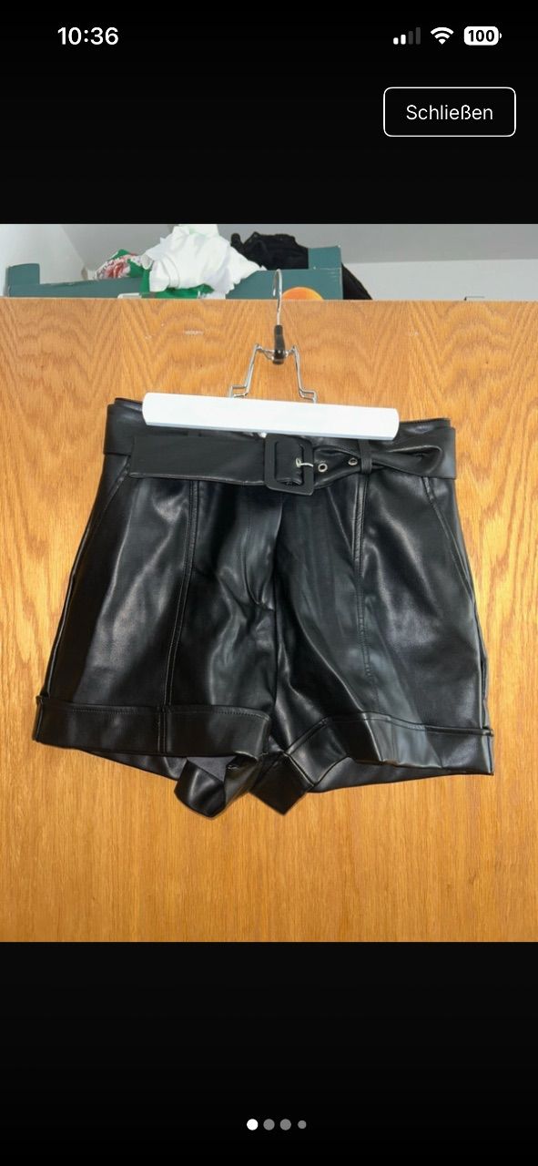 Tally Weijl Kunstleder Hotpants mit Gürtel  Size S