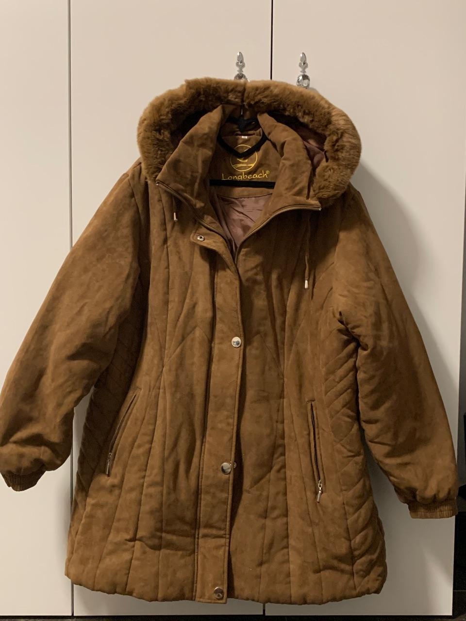 Brauner Vintage Wintermantel mit Fellkapuze