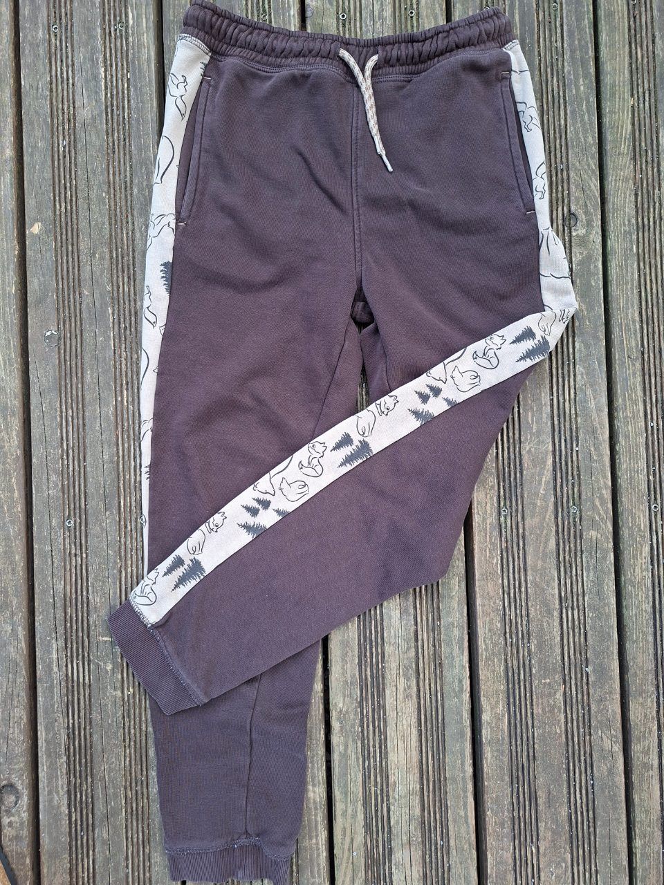 Jogginghose mit Waldtieren Gr. 146/152