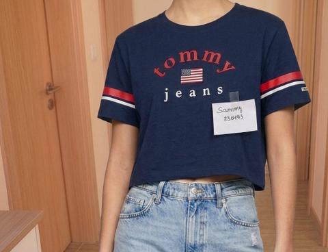 Tommy Jeans Shirt Dunkelblau Gr. L – Boxy / Cropped Schnitt mit Ärmelstr