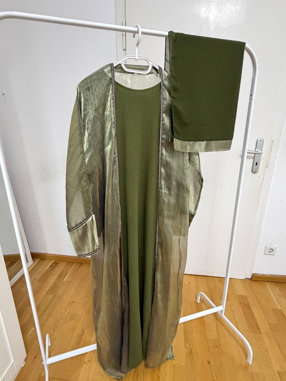 Dubai 3 Teilungen abaya set aus Dubai 