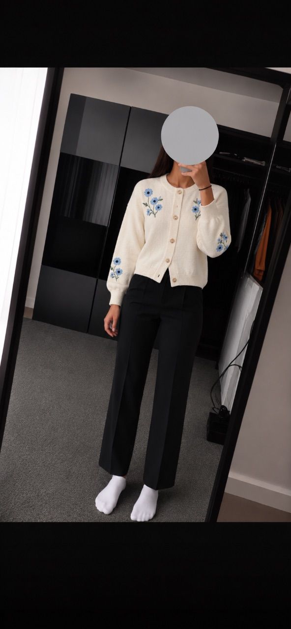 Ohne Marke Cremefarbener Cardigan mit Blumenstickerei Size L