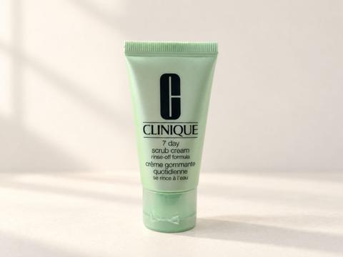 Clinique 🌟 Clinique 7 Day Scrub Cream (30ml) ✨