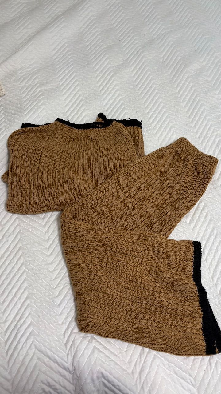 Ohne Marke Zweiteiler Pulli und Rock Size Einheitsgröße