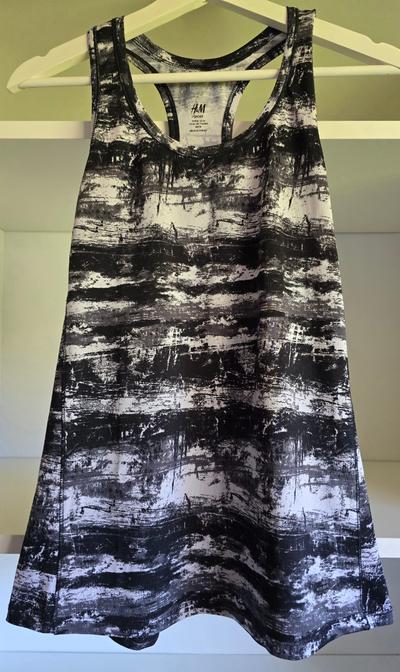 H&M Sport Top schwarz weiß Größe M