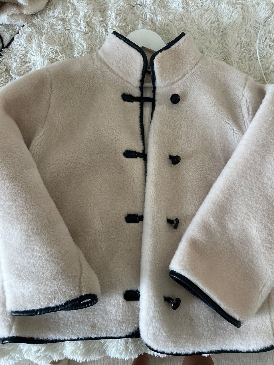 H&M Weiße Winterjacke Size M