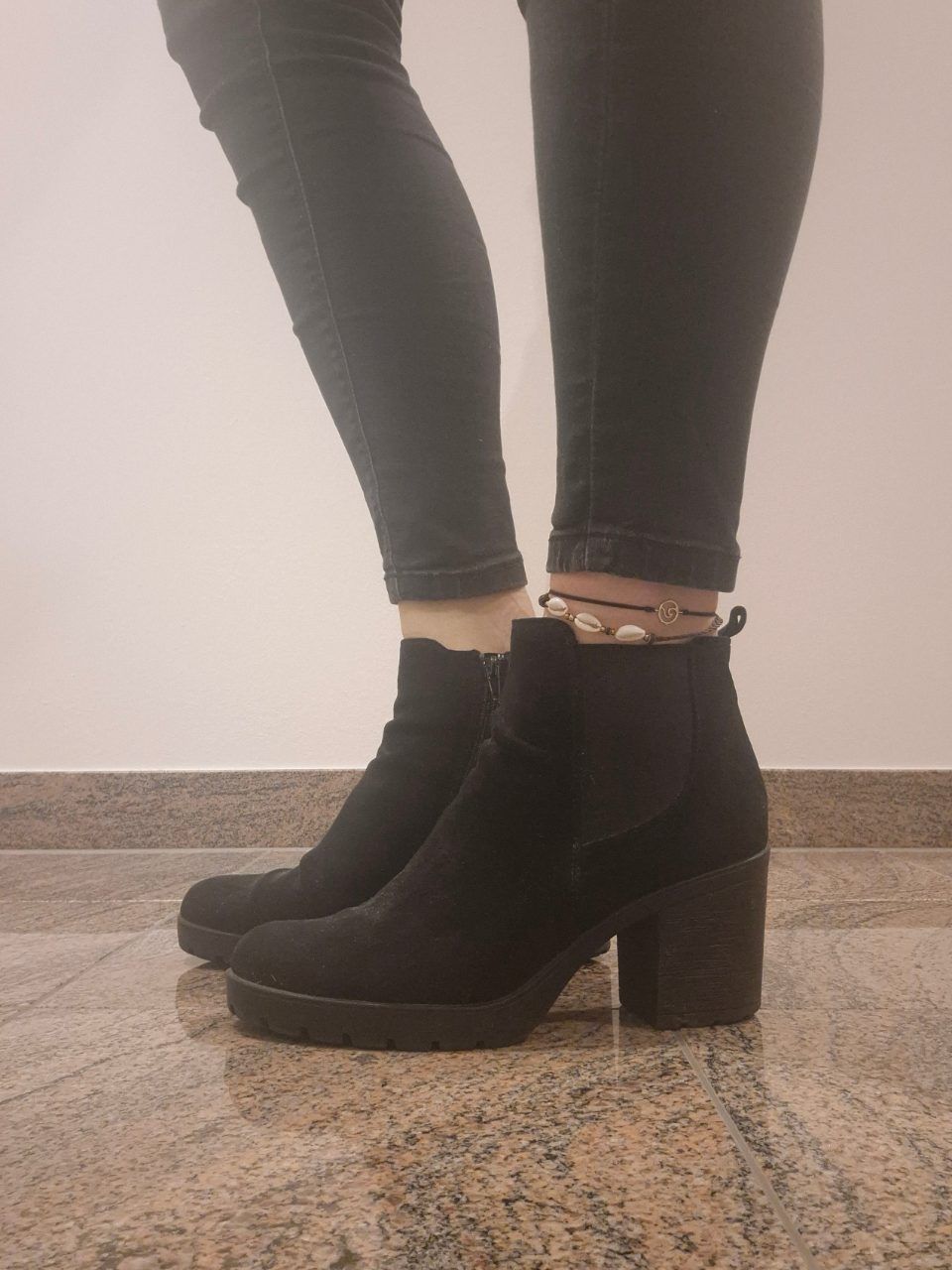 Graceland Schwarze Stiefeletten mit Absatz Size 40