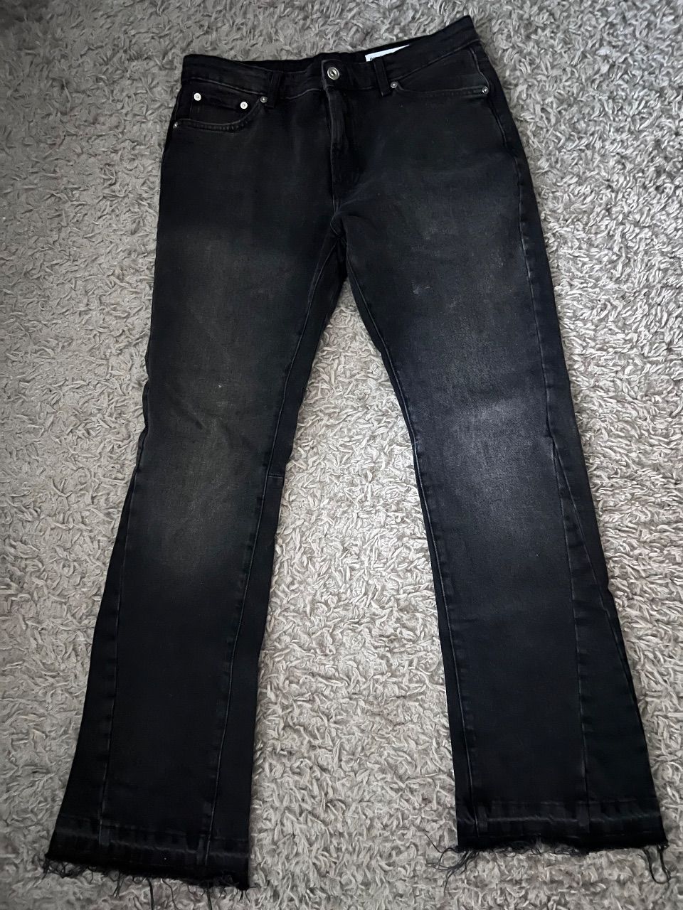 Berksha Berksha flared Jeans in schwarz Größe 42 Size 42