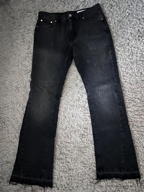 Berksha Berksha flared Jeans in schwarz Größe 42 Size 42