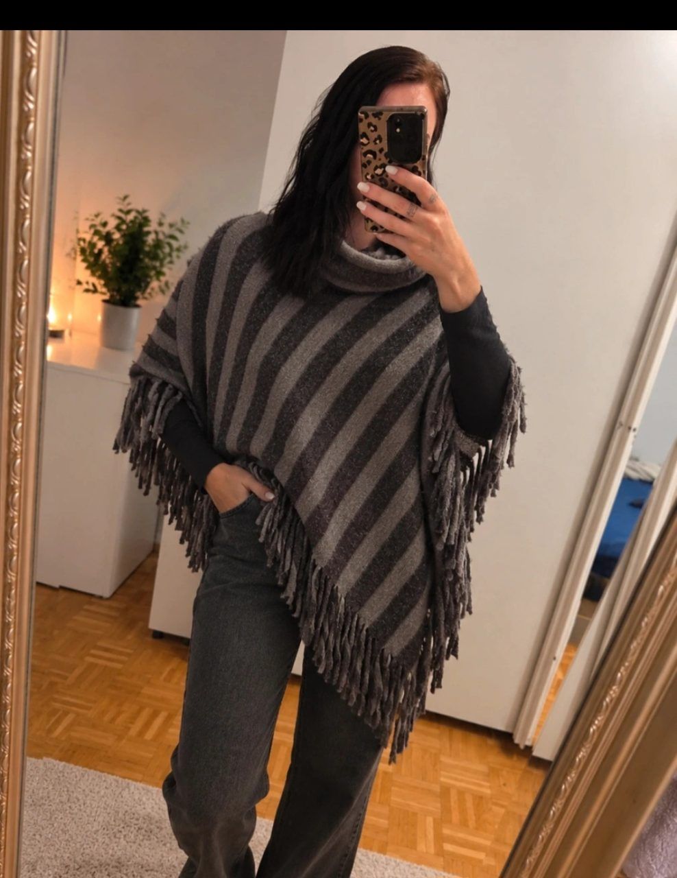 New Collection Poncho Size M