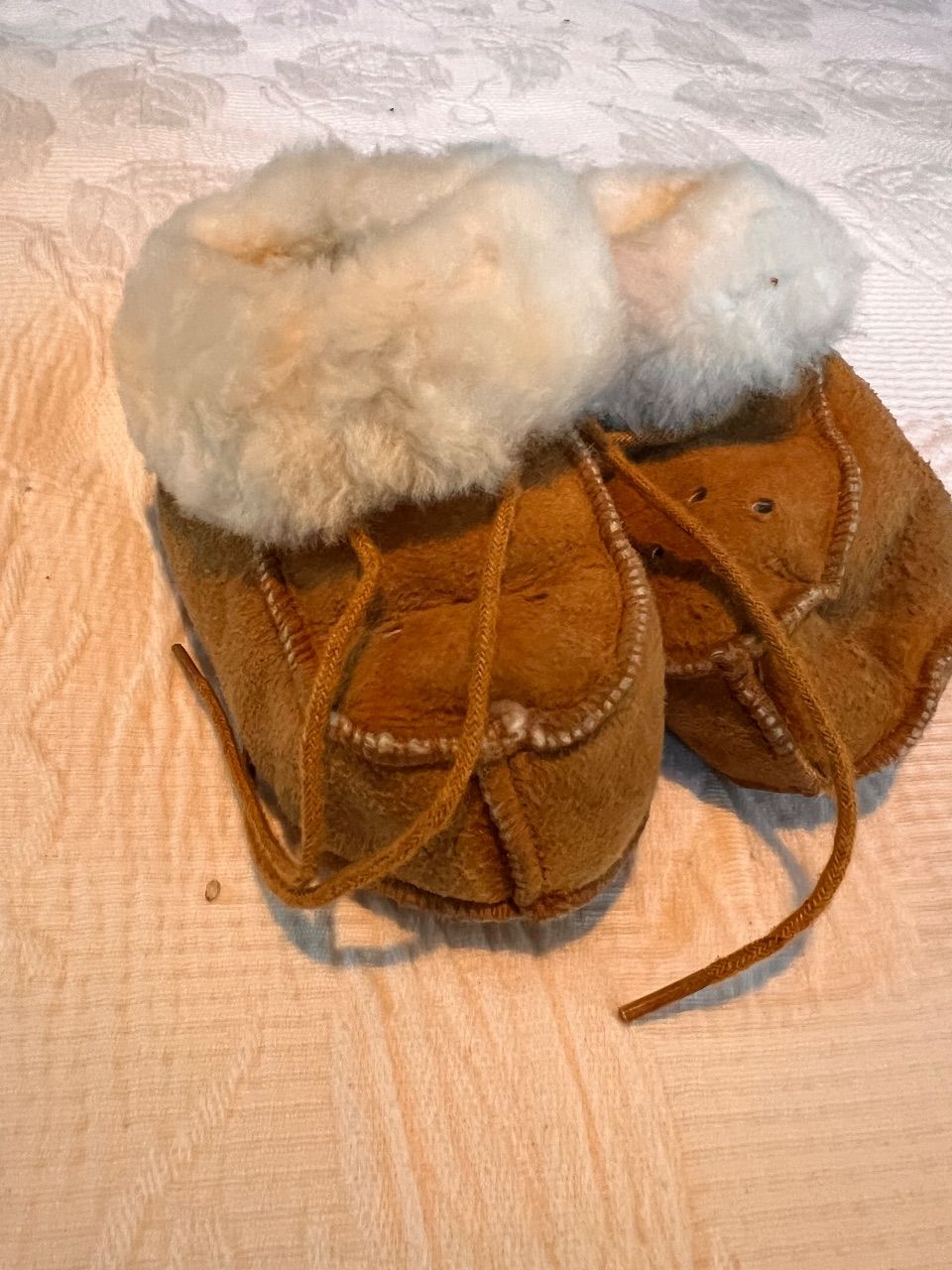 TCM Echte Lammfell Schuhe  Size 18