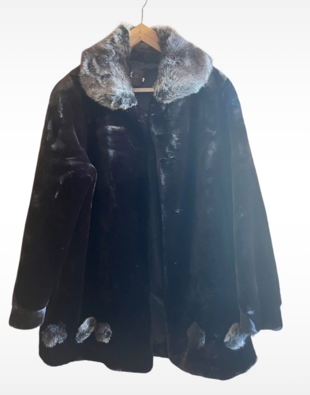 Kuschelige Webpelzjacke  Size XL