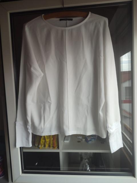 Weißes Langarmshirt