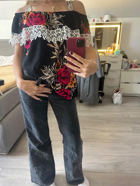 Bluse / off shoulder/ Größe M Size M