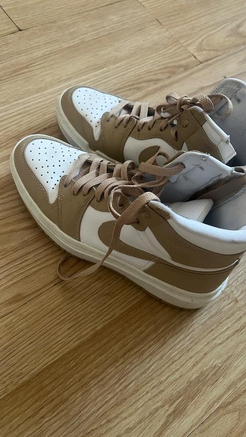Nike air Jordens sneaker beige weis