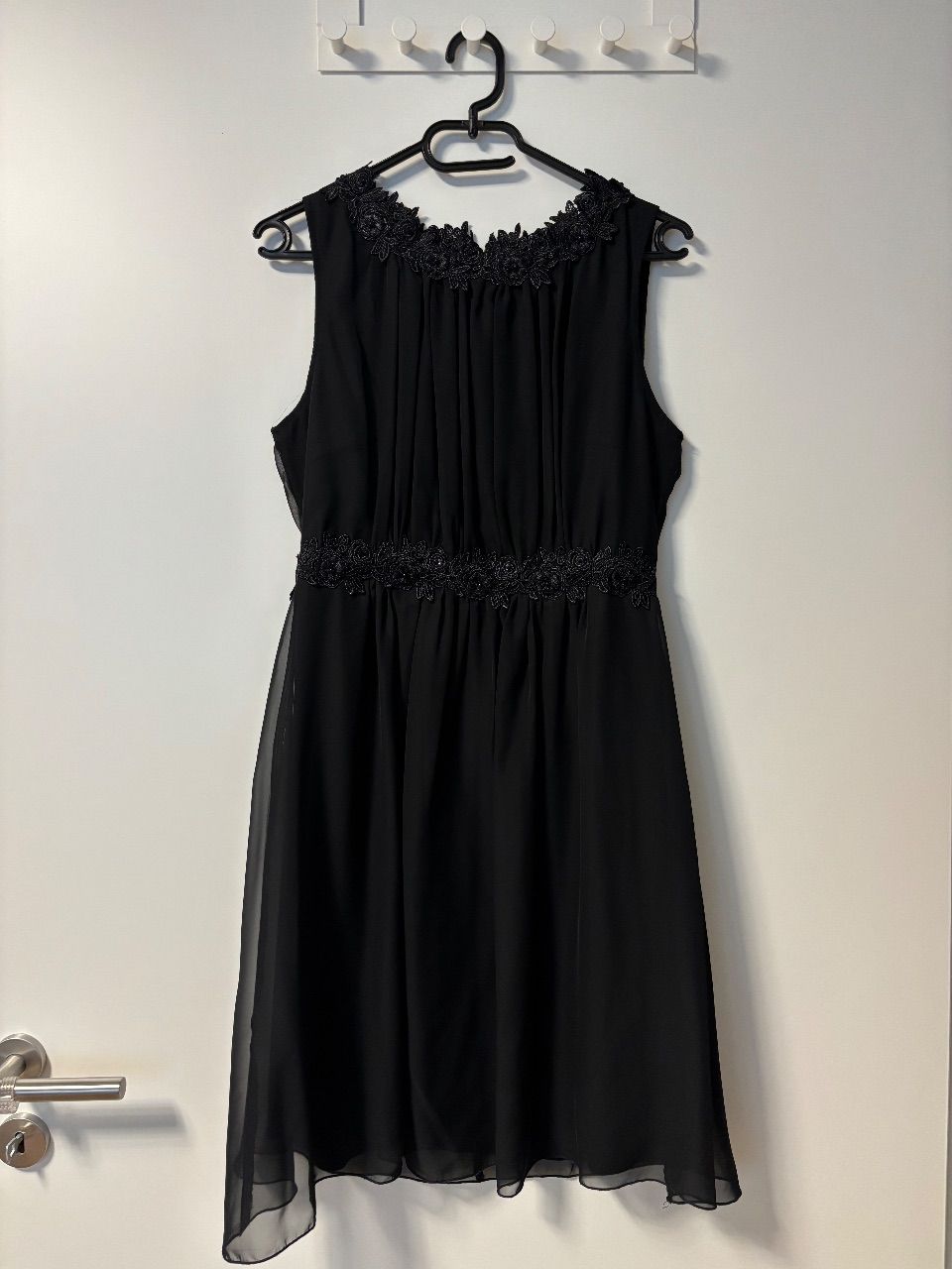 Manguun  Kleid in schwarz  Size 38