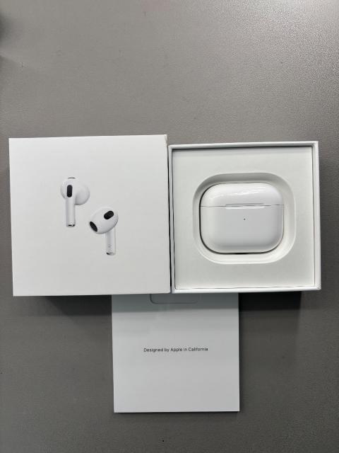 Apple Apple AirPods 3rd Generation – One Earbud Missing