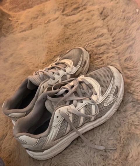 Adidas Adidas Sneaker Size 39