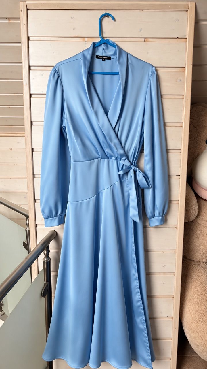 Sonstige Satinkleid Babyblau langarm  Size L