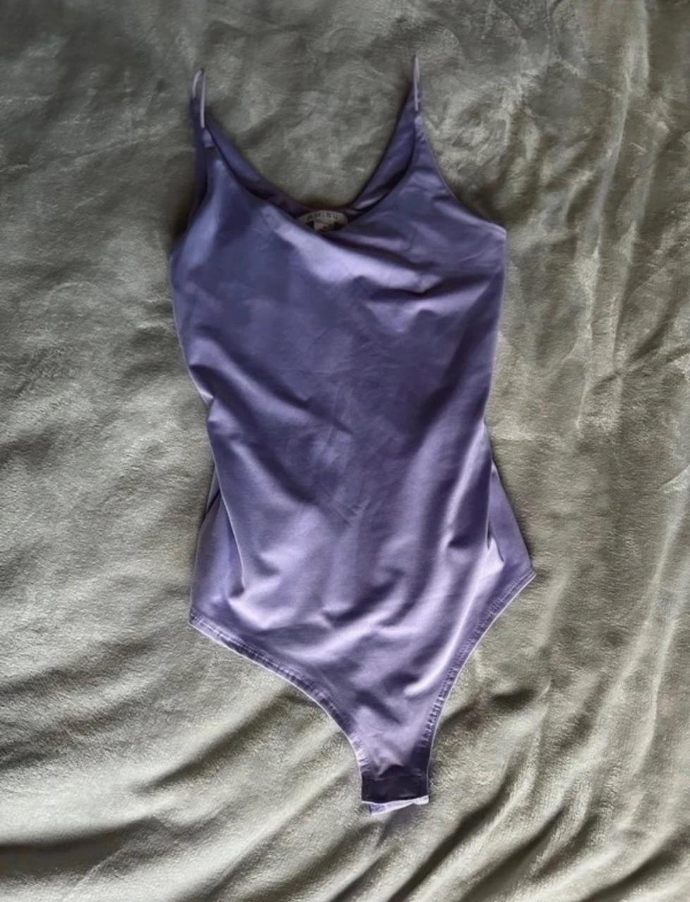 Lila Body, ärmellos, Größe S