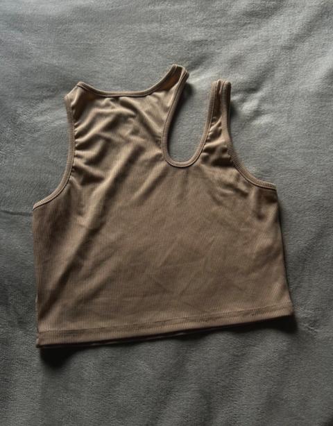 Shein Beiges geripptes Crop-Top mit asymmetrischem Ausschnitt Size S