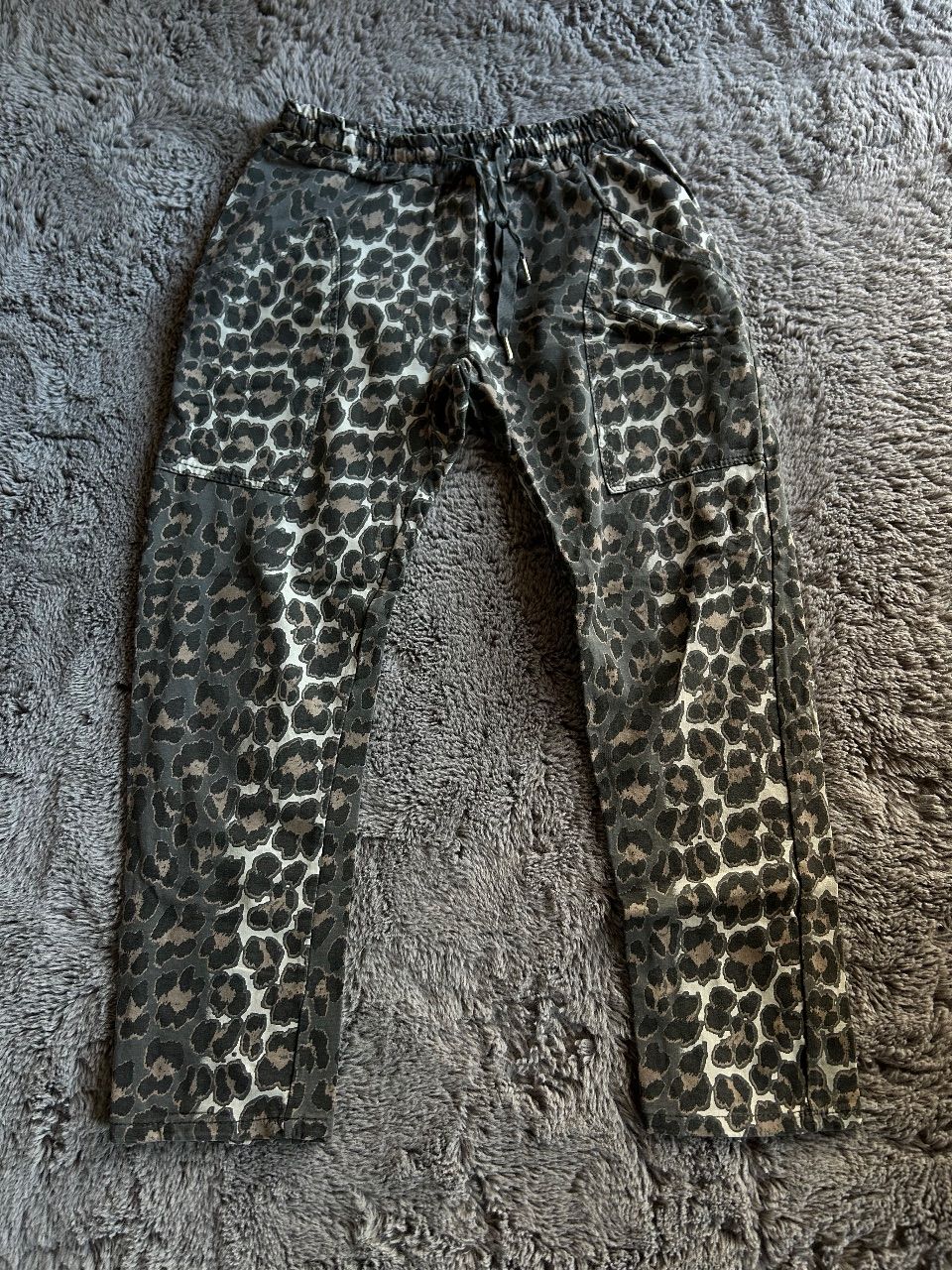 Damen Hose im Leopardenmuster Größe M Size M